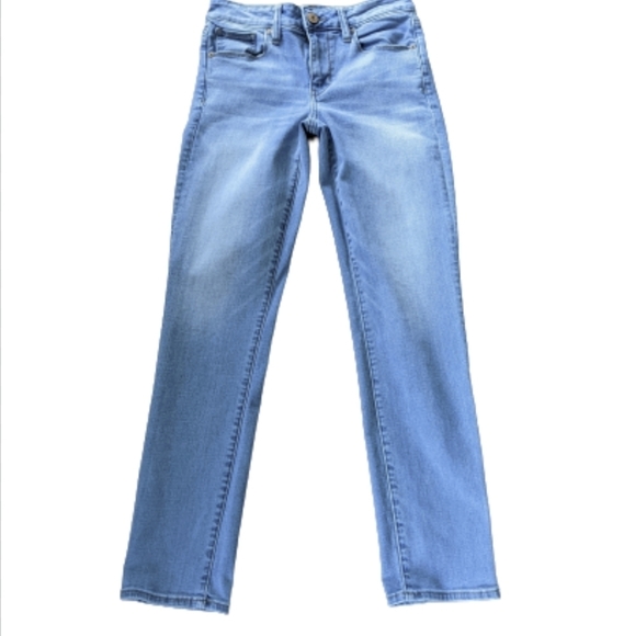 AEO Super Stretch Lightwash Skinny Jeans - Sz 4 Short - Picture 1 of 6